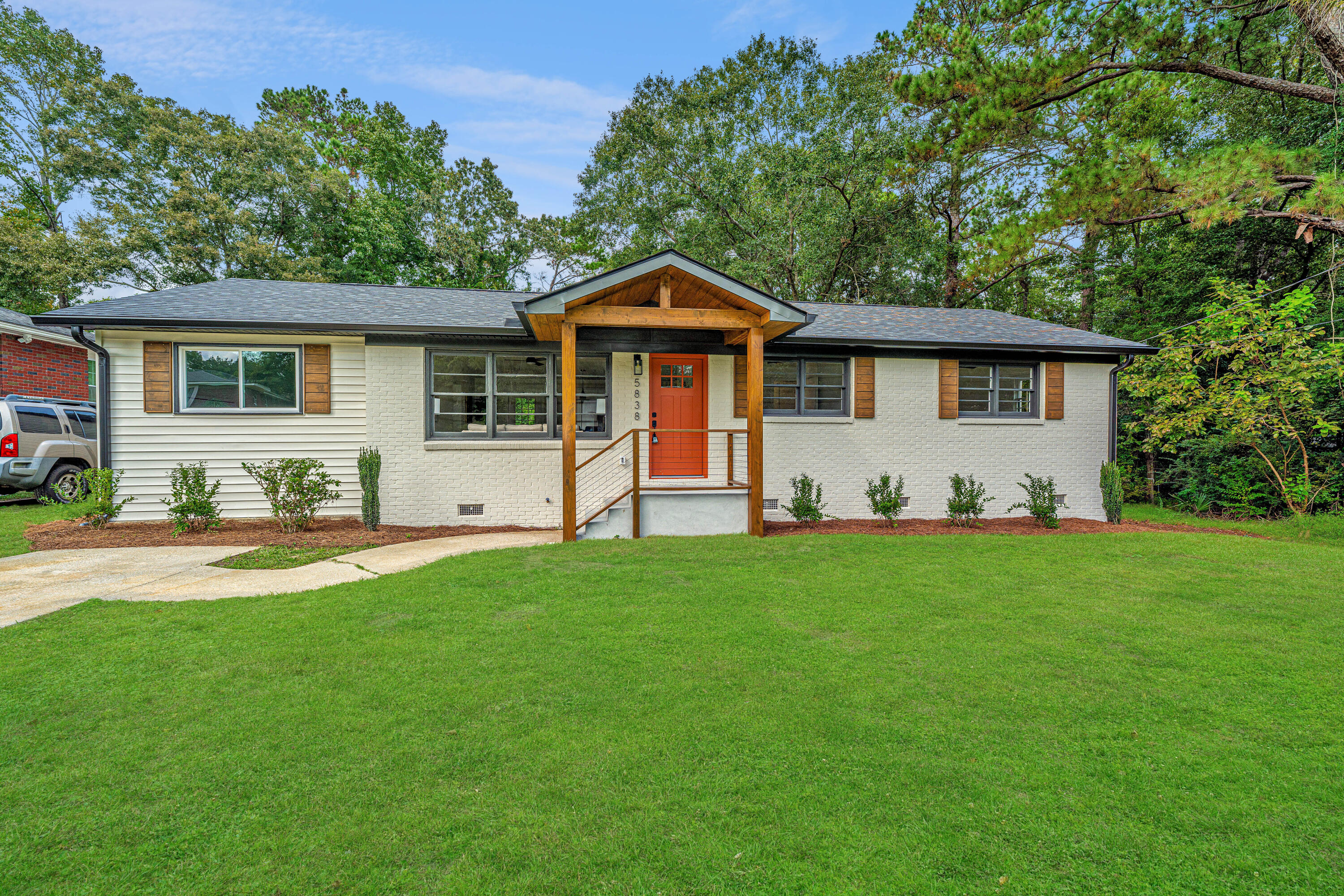 Beverly Dr, Hanahan, SC 29410