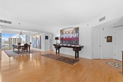 apt-2202-7000 Island Blvd, Aventura, FL, 33160-2473 | Card Image