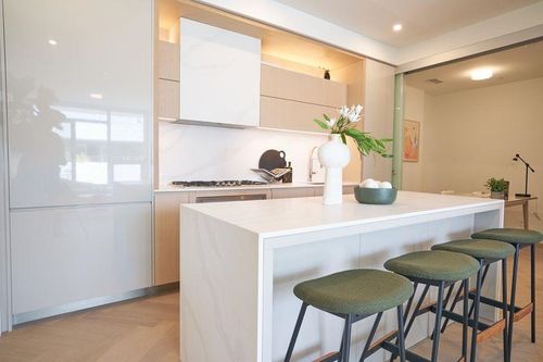 208-1342 Johnston Rd, White Rock, BC, V4B3Z2 | Card Image