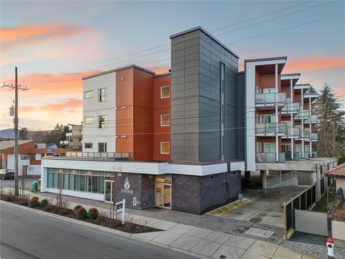 402-7098 Wallace Dr, Brentwood Bay, BC, V8M1G9 | Card Image