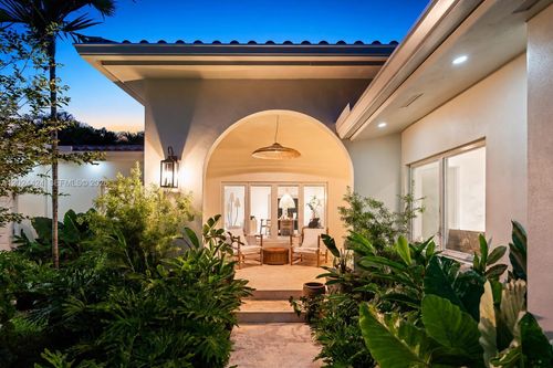 2508 Anderson Rd, Coral Gables, FL, 33134-4802 | Card Image