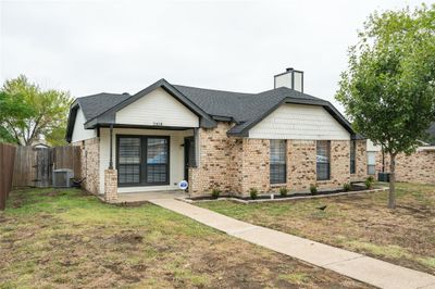 2818 Rio Grande Pass, House other with 3 bedrooms, 2 bathrooms and null parking in Mesquite TX | Image 2