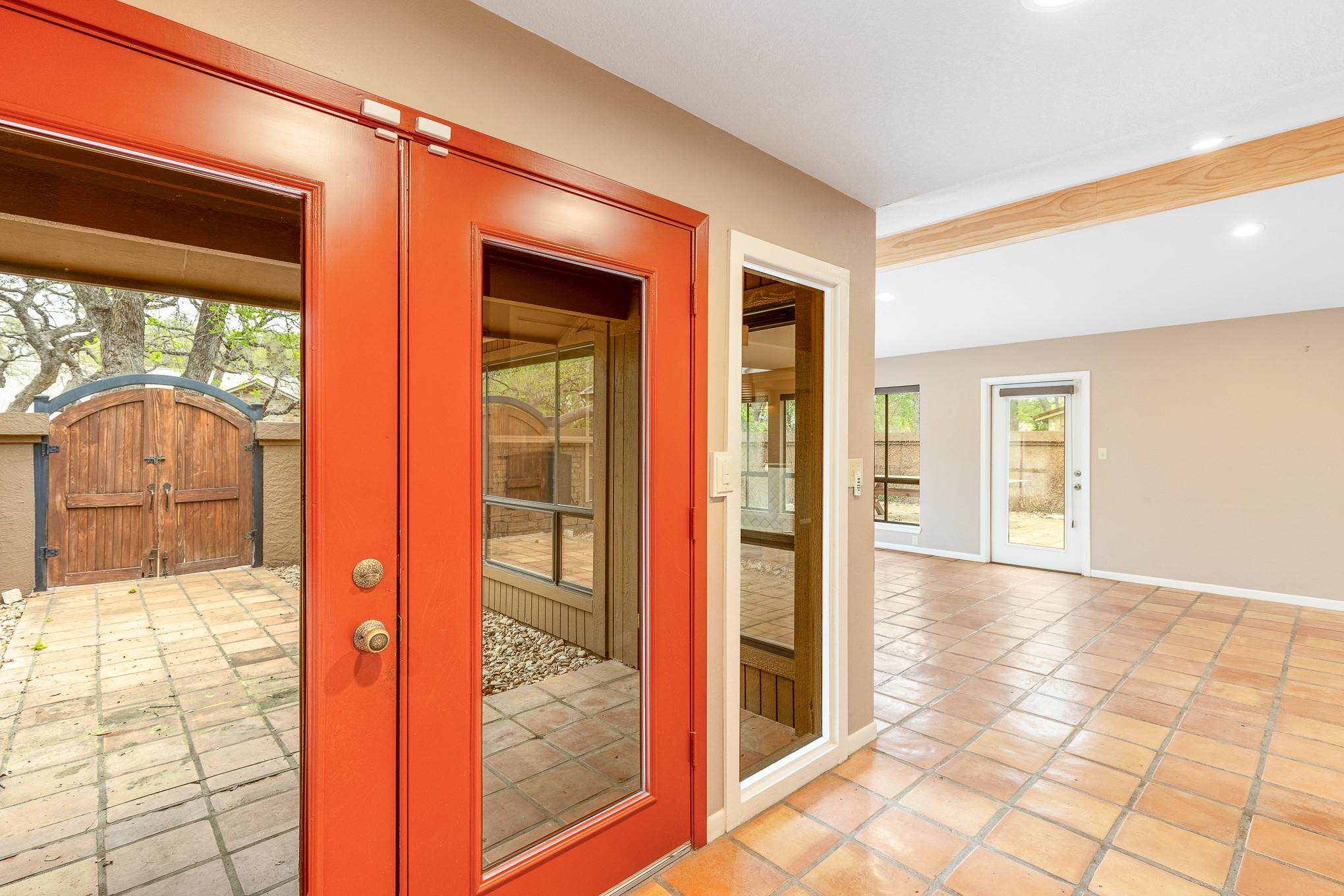 Residential in Horseshoe Bay 4