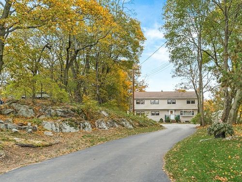 38 Vine St, Saugus, MA, 01906-3435 | Card Image