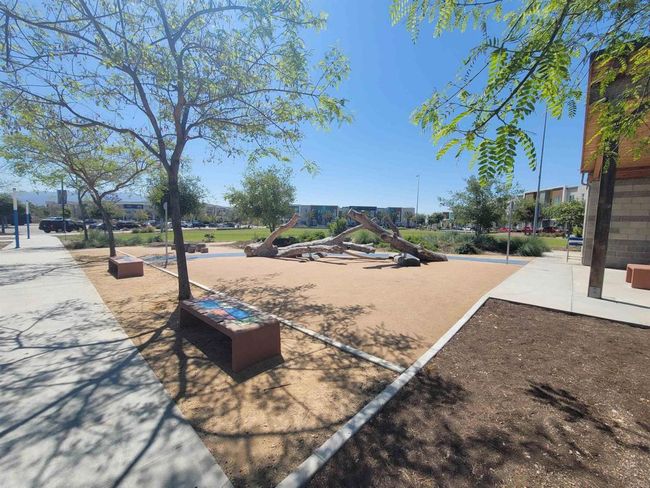 UNIT-2 - 2072 Tango Loop, Condo with 4 bedrooms, 3 bathrooms and 2 parking in Chula Vista CA | Image 51