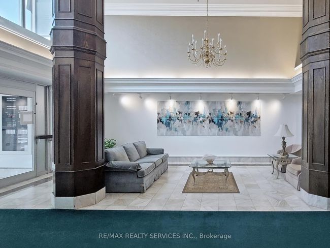 902 - 330 Mill St S, Condo with 3 bedrooms, 2 bathrooms and null parking in Brampton ON | Image 8