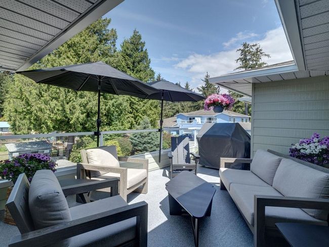 206 - 1585 Field Rd, Townhouse with 3 bedrooms, 2 bathrooms and 2 parking in Sechelt BC | Image 32