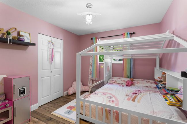 20147 Hampton St, House other with 3 bedrooms, 2 bathrooms and 5 parking in Maple Ridge BC | Image 16