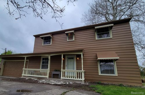 10356 Linden Rd, Grand Blanc, MI, 48439-9363 | Card Image