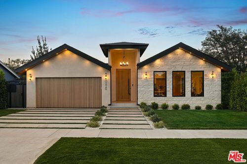 13949 Cumpston St, Sherman Oaks, CA, 91401-5742 | Card Image