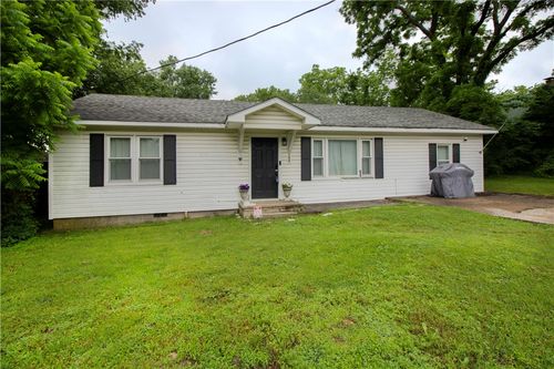 204 Kate Smith St, Prairie Grove, AR, 72753-2820 | Card Image