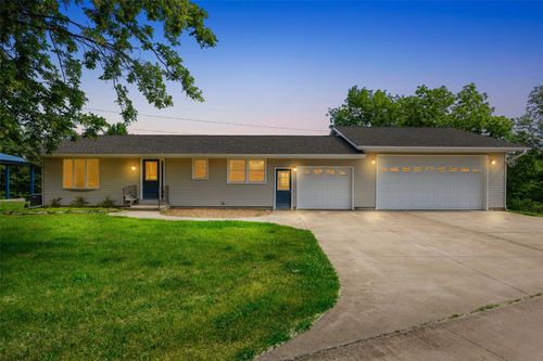 307 Ehlers Ln, Maquoketa, IA, 52060-9601 | Card Image