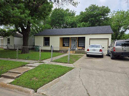 1805 Mill St, Gainesville, TX, 76240-2132 | Card Image