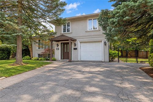 2039 Wakely St, Oakville, ON, L6L2K3 | Card Image