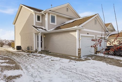 565 Bent Creek Dr, Marion, IA, 52302-9057 | Card Image