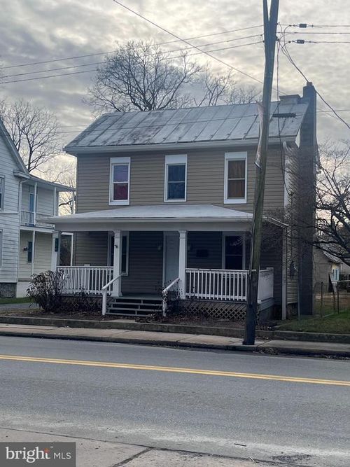 108 S Fayette St, SHIPPENSBURG, PA, 17257-1704 | Card Image