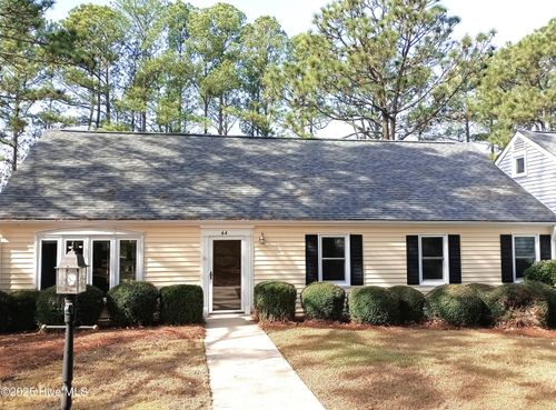 44 Village Green Cir, Southern Pines, NC, 28387-3209 | Card Image