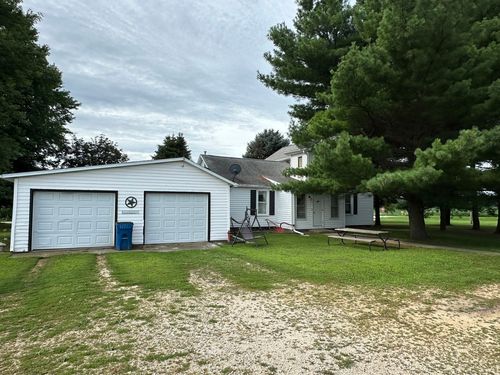 1470 Stone St, Albany, IL, 61230-9725 | Card Image