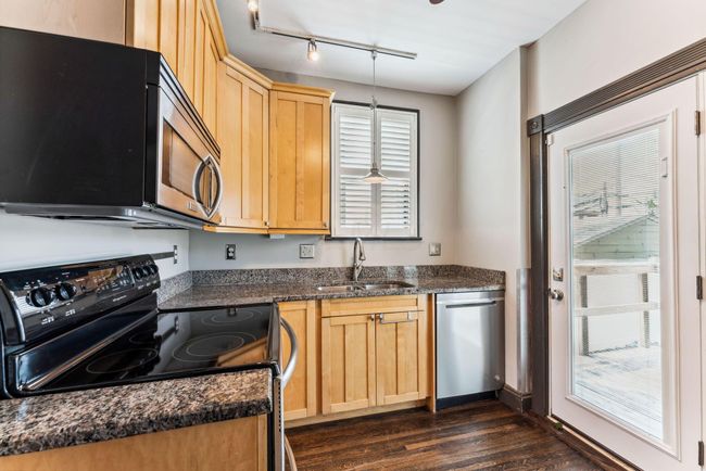 24-web-or-mls-1295-city-park-ave | Image 21
