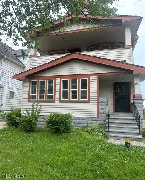 down-3294 East 105th, Cleveland, OH, 44104 | Card Image