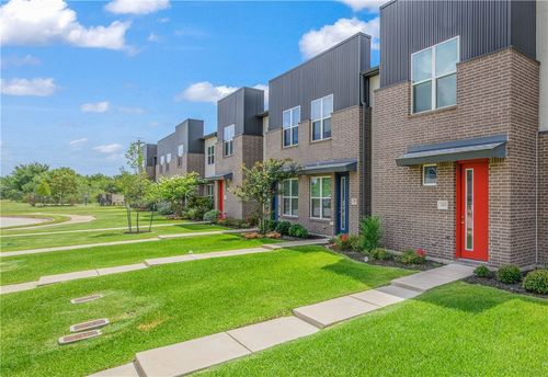 2411 Chinook Way, College Station, TX, 77845-2097 | Card Image