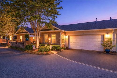 149 Villa Park Cir, Stone Mountain, GA, 30087-3562 | Card Image