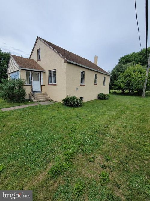 106 Center Avenue, OAKS, PA, 19456 | Card Image
