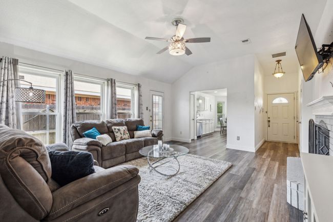 10508 Aransas Dr, House other with 3 bedrooms, 2 bathrooms and null parking in Fort Worth TX | Image 10