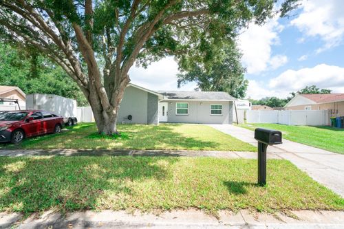 13915 Bridgeport Dr, TAMPA, FL, 33625-6424 | Card Image