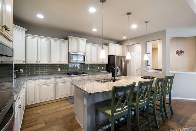 10858 Red Sage, House other with 5 bedrooms, 4 bathrooms and null parking in Helotes TX | Image 6