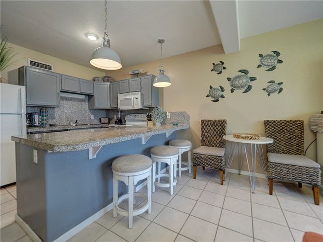 Nook area and kitchen | Image 10