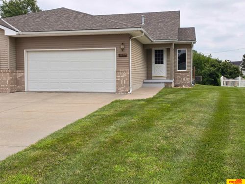 2524 Buckingham Rd, Fremont, NE, 68025-2420 | Card Image