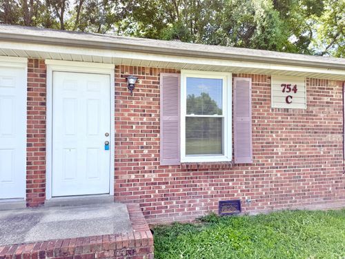 c-754 Bancroft Cir, Clarksville, TN, 37042-8475 | Card Image