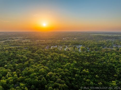 1918 E Crestview Drive, Okmulgee, OK, 74447 | Card Image