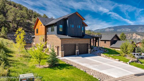 64 Cliffrose Way, Glenwood Springs, CO, 81601-6704 | Card Image