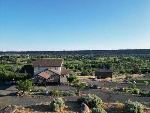 1422 River View Ln, Buhl, ID, 83316-5827 | Card Image