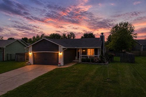 2427 N Parkdale, Wichita, KS, 67205 | Card Image
