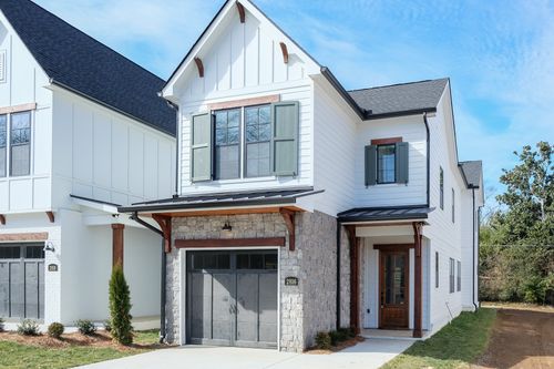 2816 Valley Rd, Nashville, TN, 37215 | Card Image