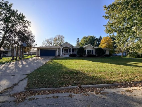 1130 Phinney Ave, Detroit Lakes, MN, 56501-3304 | Card Image