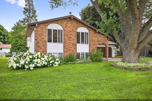 2479 Valiant Lane, GREEN BAY, WI, 54304 | Card Image