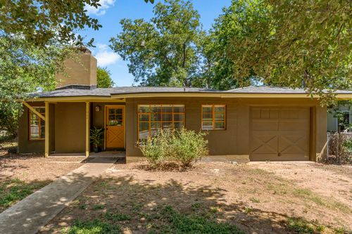 1064 Sycamore St, San Marcos, TX, 78666-7024 | Card Image