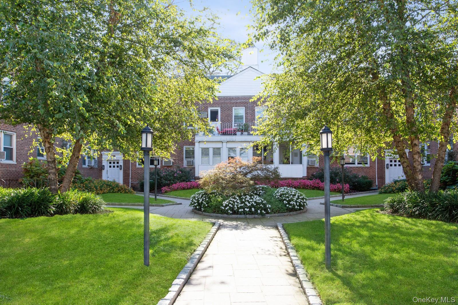 Residential in Hempstead