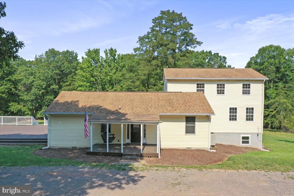 Vivian Dr, Paw Paw, WV 25434