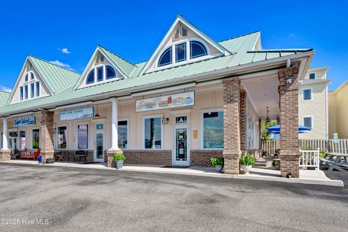 206 N Topsail Dr, Surf City, NC, 28445-6720 | Card Image