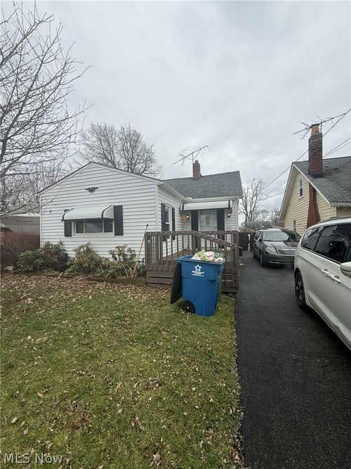 210 Courtland Blvd, Eastlake, OH, 44095-1036 | Card Image