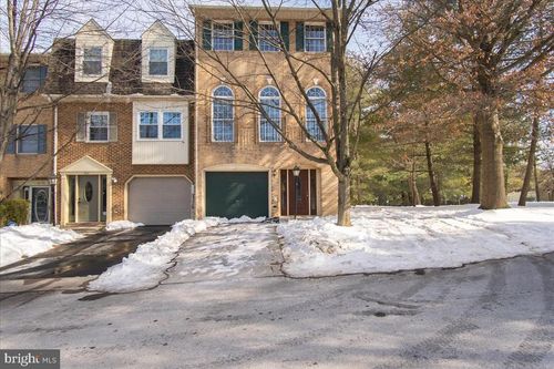 1015 Lindsay Ln, HAGERSTOWN, MD, 21742-4609 | Card Image