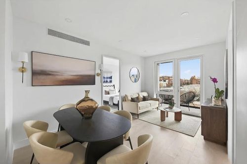 3-d-28-08 21st St, Astoria, NY, 11102-3633 | Card Image