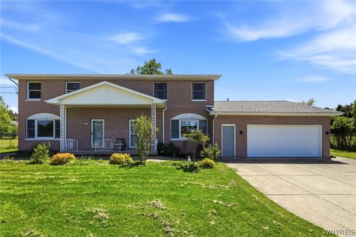 555 Lakeview Ave, Orchard Park, NY, 14127-1029 | Card Image