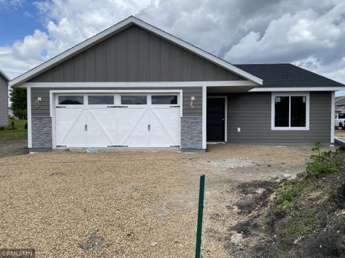 127 Erin Ct, Nicollet, MN, 56074-2106 | Card Image