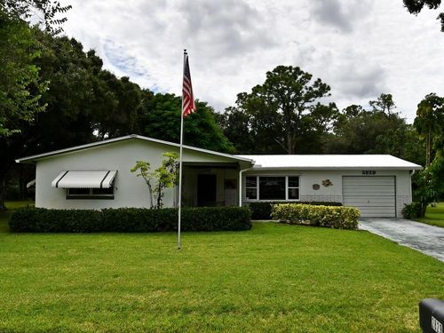 2829 Rainbow Dr, Fort Pierce, FL, 34981-4984 | Card Image